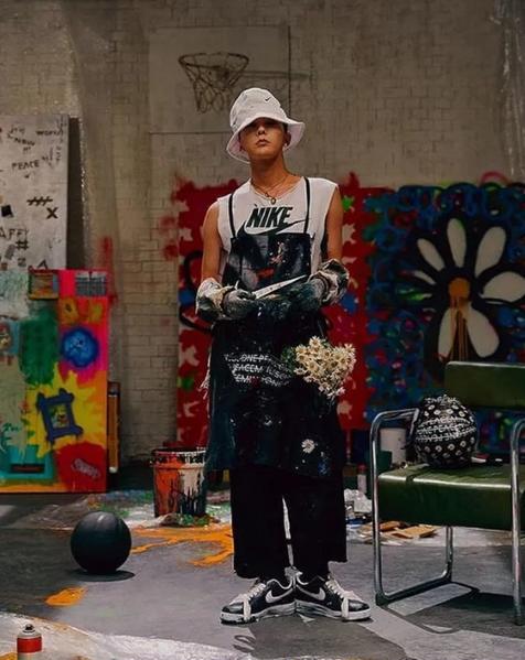 最新迷失传奇客户端：G-Dragon亲友限定波鞋遭拍卖，开价港币28万被网民闹爆